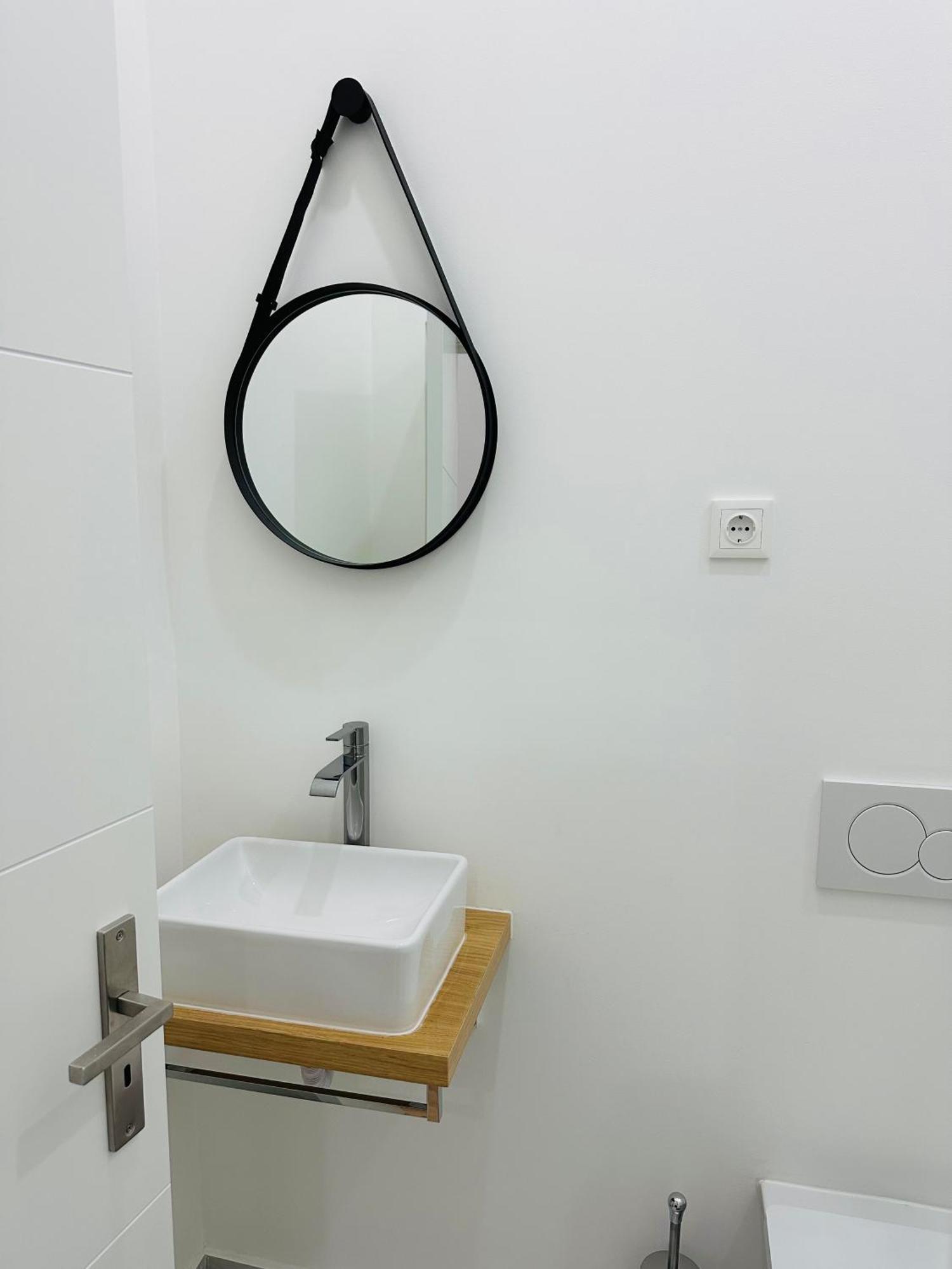 Baixa Chiado Bedrooms Лиссабон Экстерьер фото