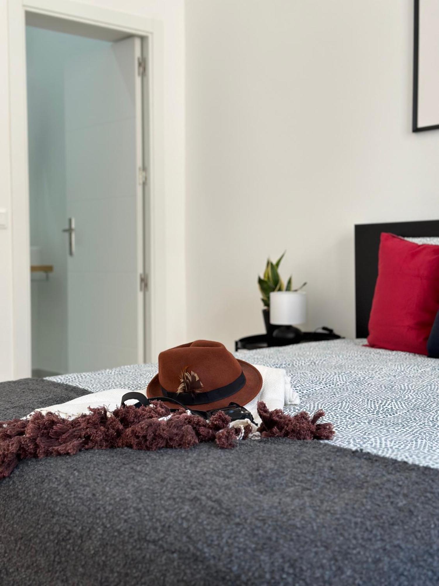 Baixa Chiado Bedrooms Лиссабон Экстерьер фото